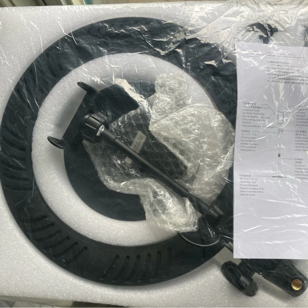 🆕 Ring Light with Phone Holder - Picture 3 of 7